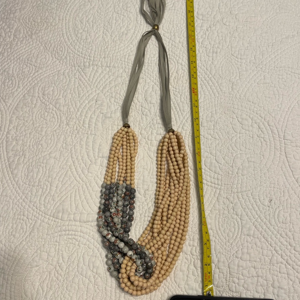 Chunky, two-toned necklace.